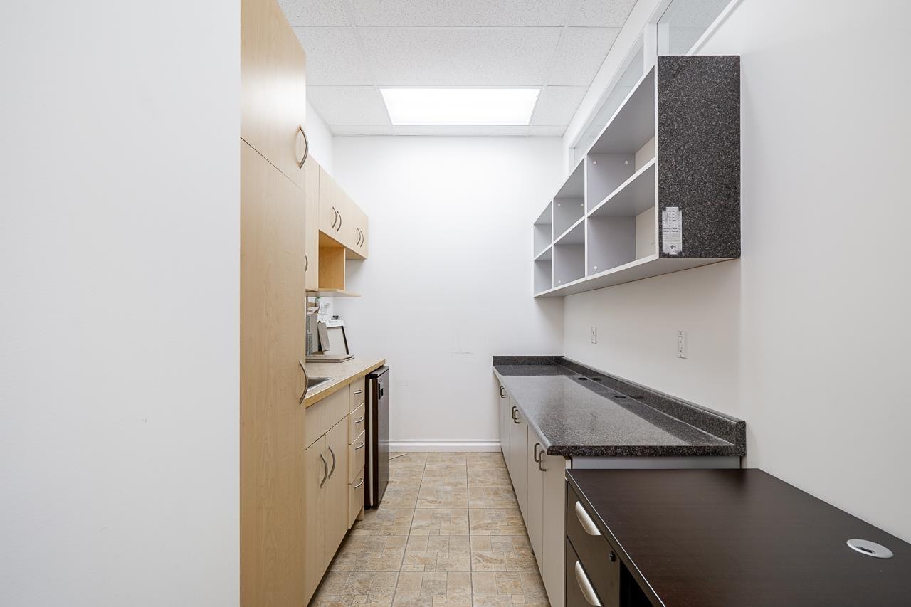 206 12877 76 Avenue, Surrey, BC