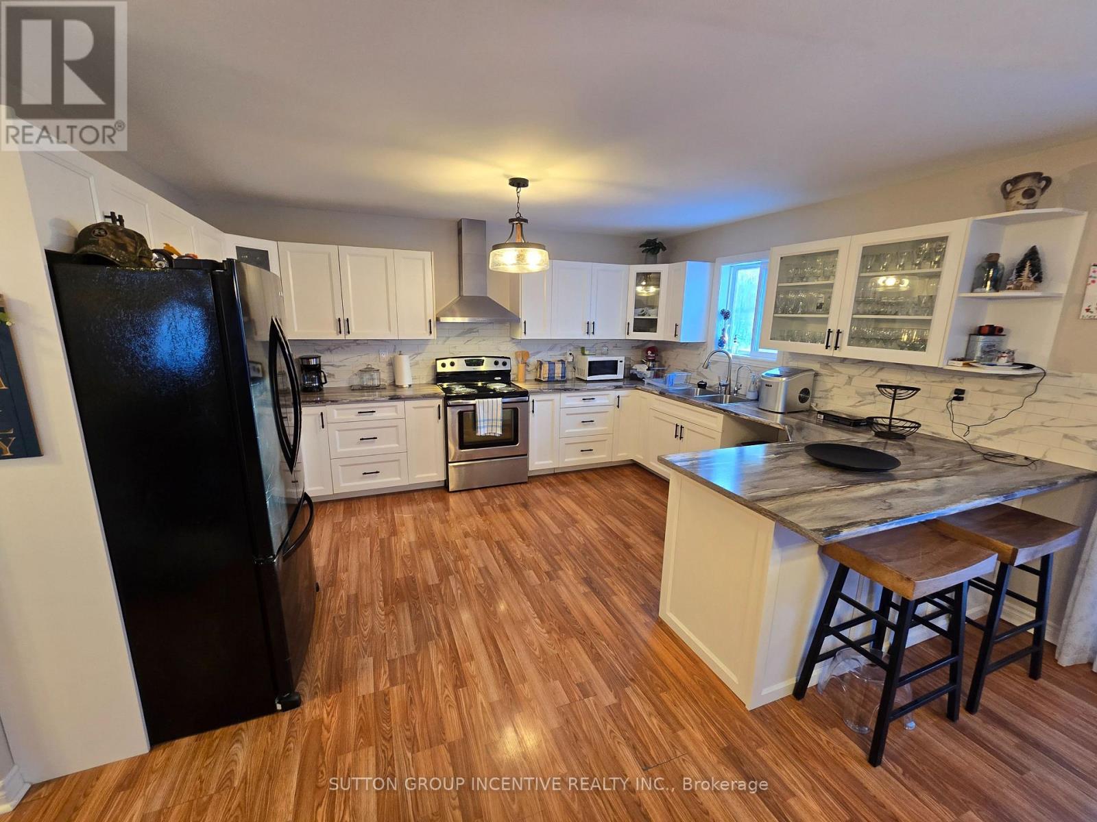 113 Desroches Trail, Tiny, ON - Indoor Photo Showing Kitchen