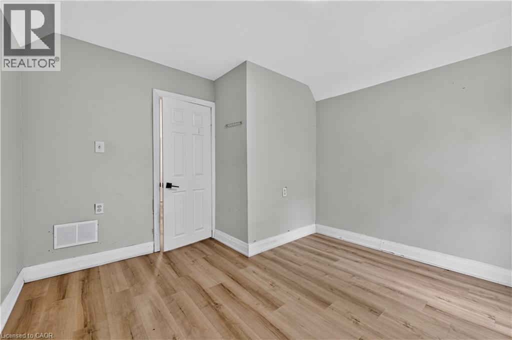 55 Francis Street, Hamilton, ON - Indoor Photo Showing Other Room