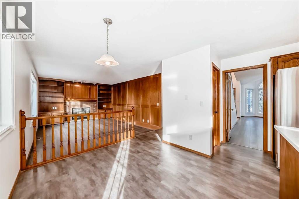 266 Edgepark Way Nw, Calgary, AB - Indoor Photo Showing Other Room