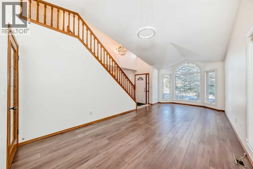 266 Edgepark Way Nw, Calgary, AB - Indoor Photo Showing Other Room