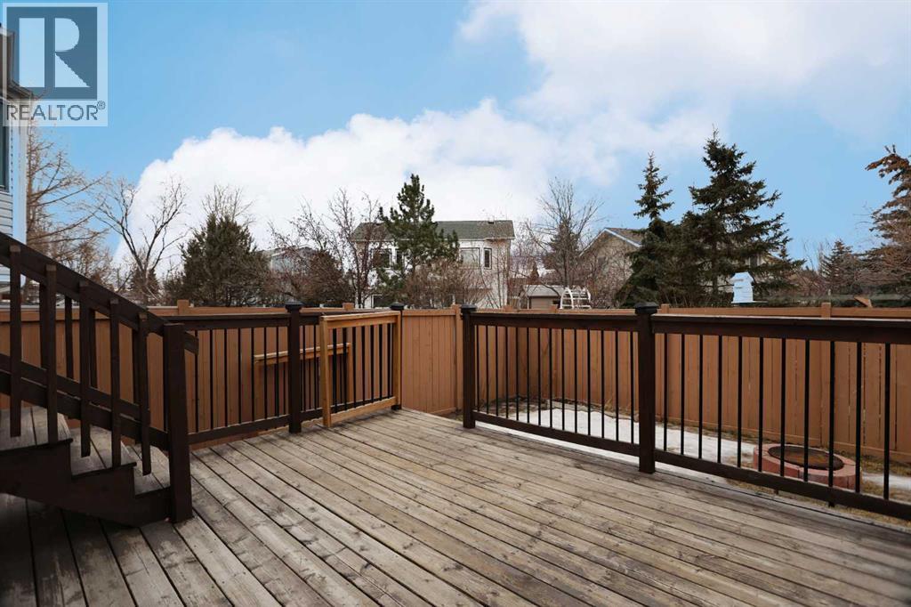 19 Sunridge Crescent Nw, Airdrie, AB - Outdoor With Deck Patio Veranda