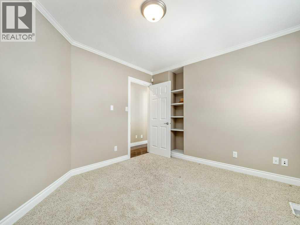 24 Fairmont Point S, Lethbridge, AB - Indoor Photo Showing Other Room