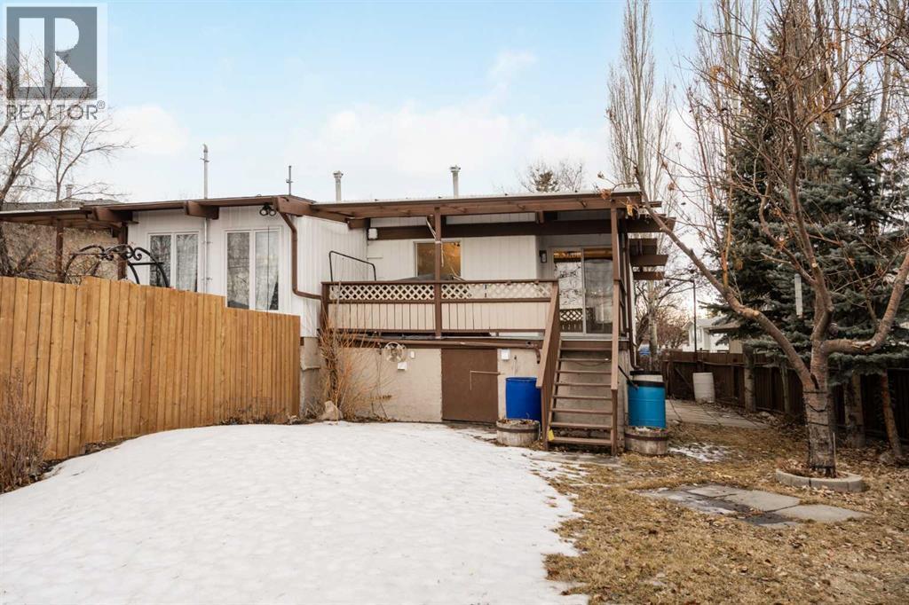 15 A Arlington Bay Se, Calgary, AB - Outdoor