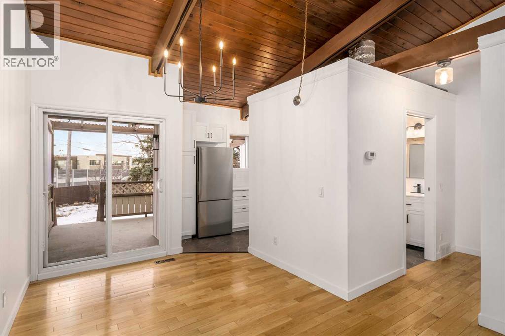 15 A Arlington Bay Se, Calgary, AB - Indoor Photo Showing Other Room