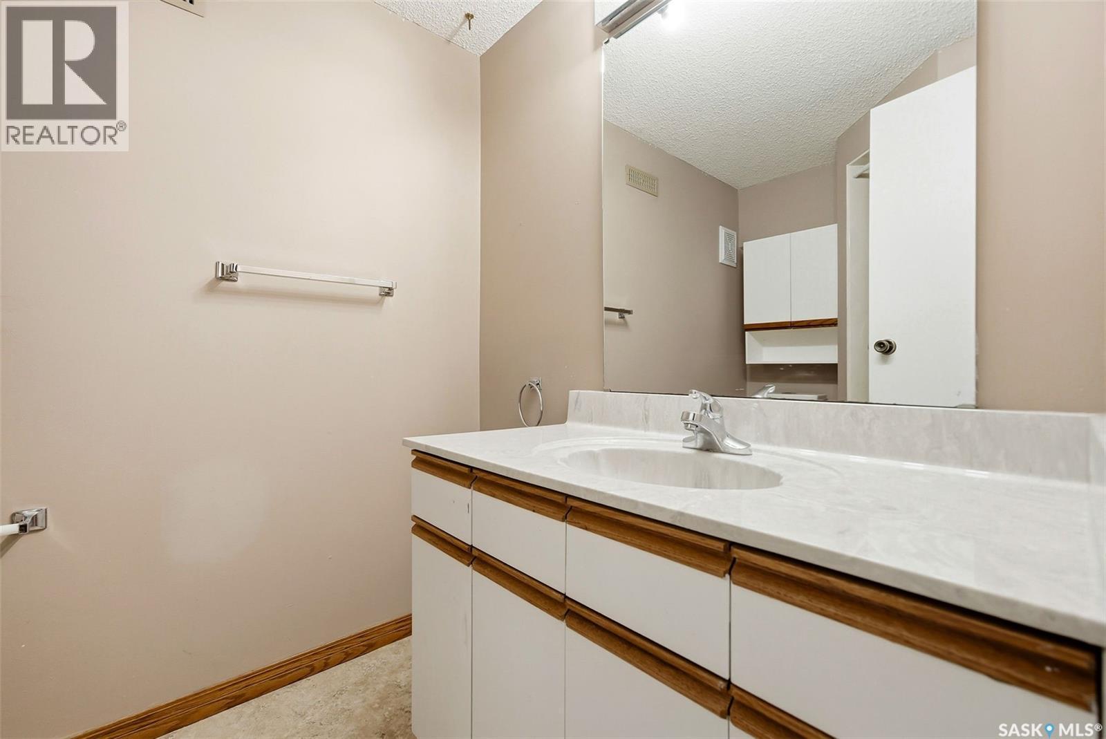 Matt Acreage, Edenwold, SK - Indoor Photo Showing Bathroom