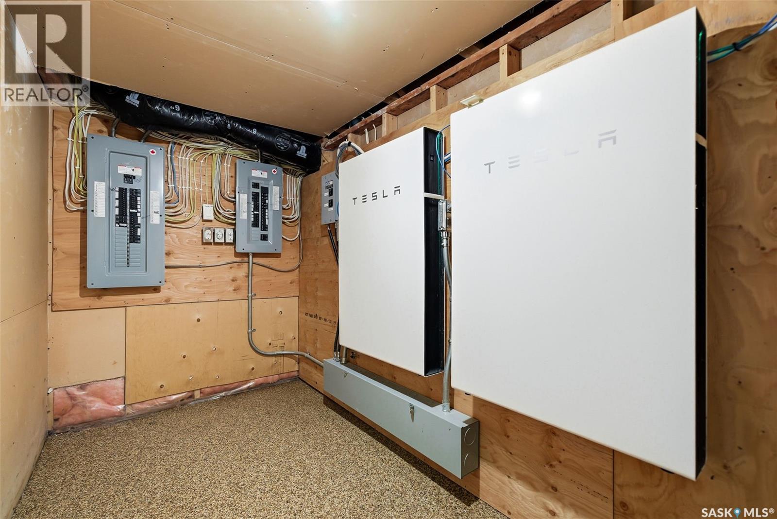 Matt Acreage, Edenwold, SK - Indoor