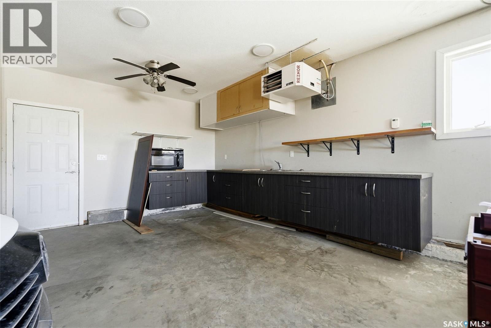 Matt Acreage, Edenwold, SK - Indoor