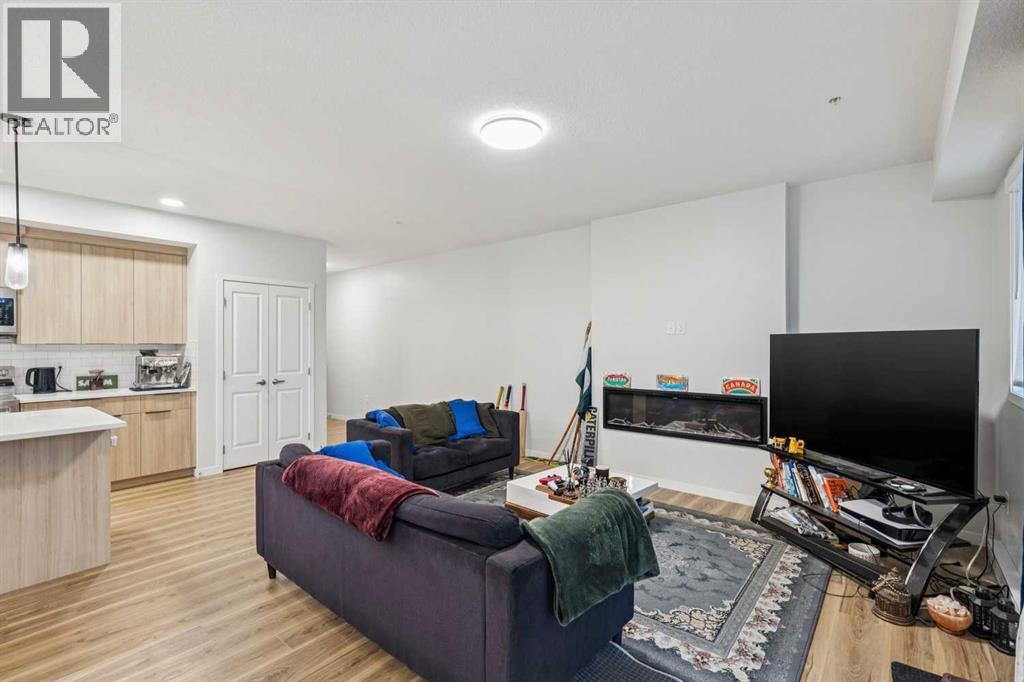 3116, 33 Carringham Gate Nw, Calgary, AB - Indoor