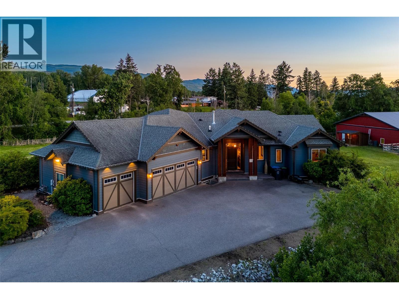 4284 Jaud Road, Kelowna, BC - Outdoor