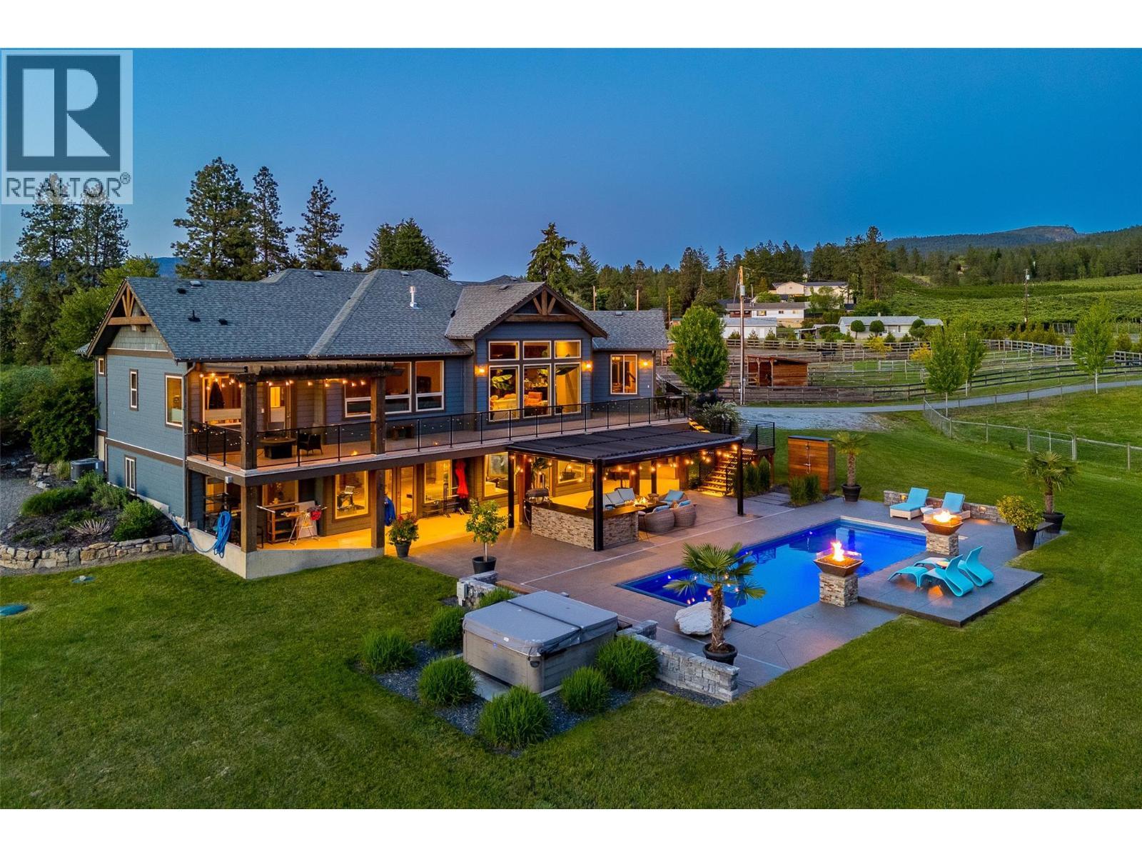 4284 Jaud Road, Kelowna, BC - Outdoor With In Ground Pool