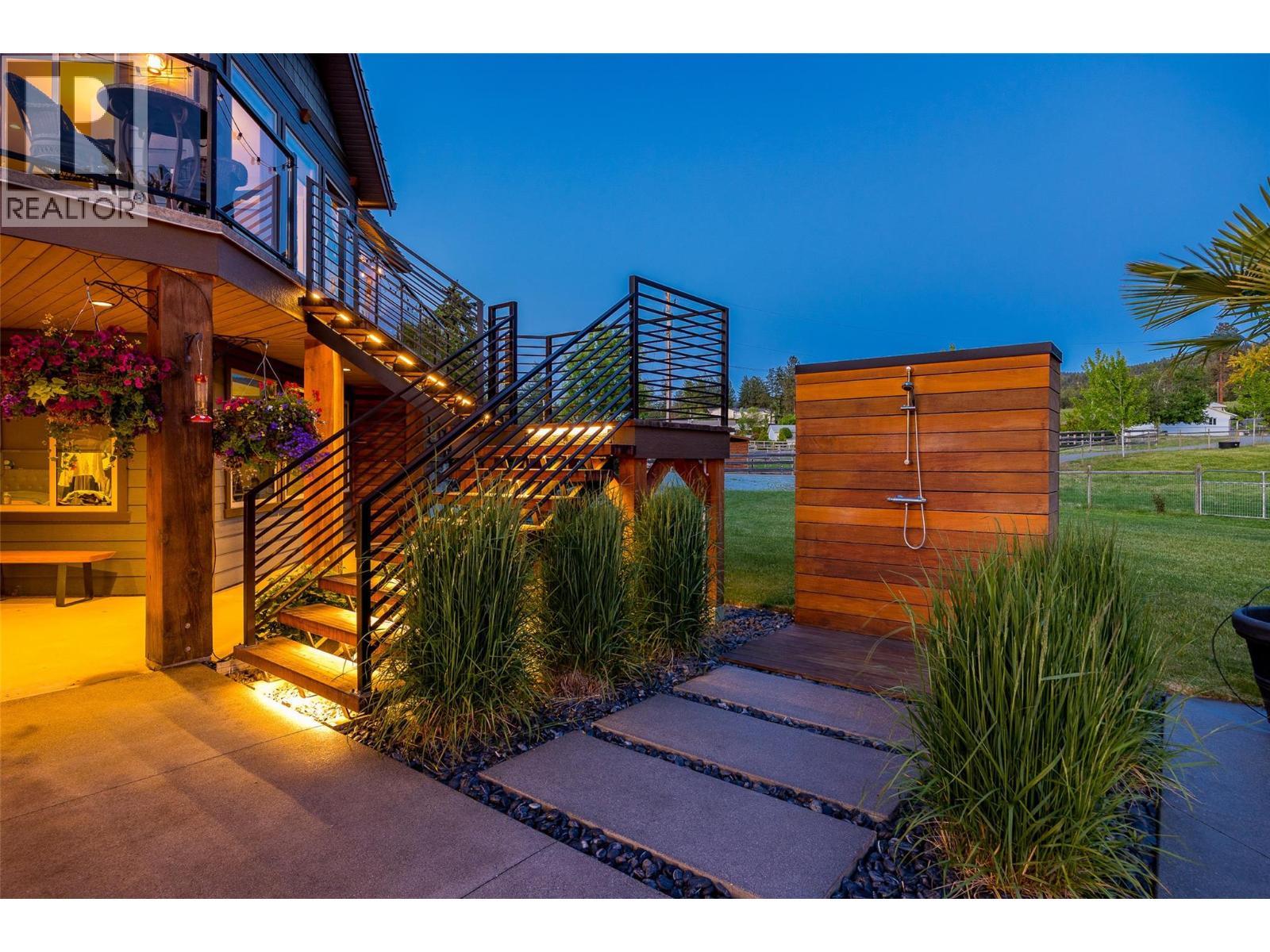 4284 Jaud Road, Kelowna, BC - Outdoor