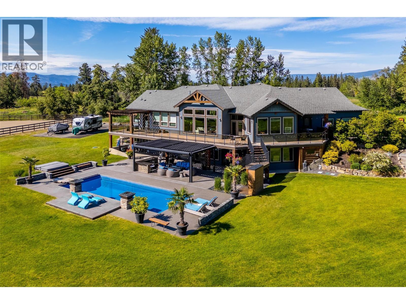 4284 Jaud Road, Kelowna, BC - Outdoor With In Ground Pool