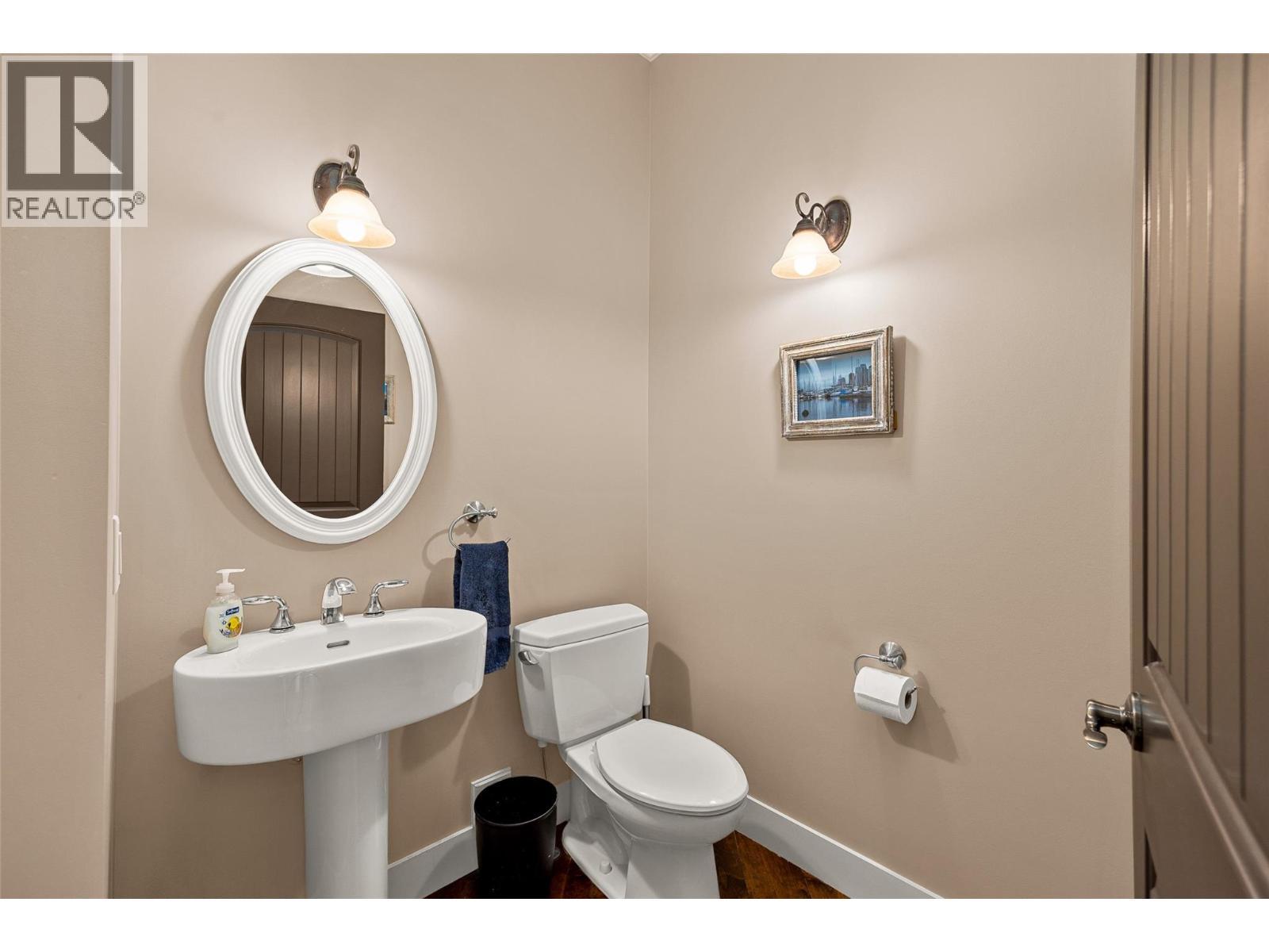 4284 Jaud Road, Kelowna, BC - Indoor Photo Showing Bathroom