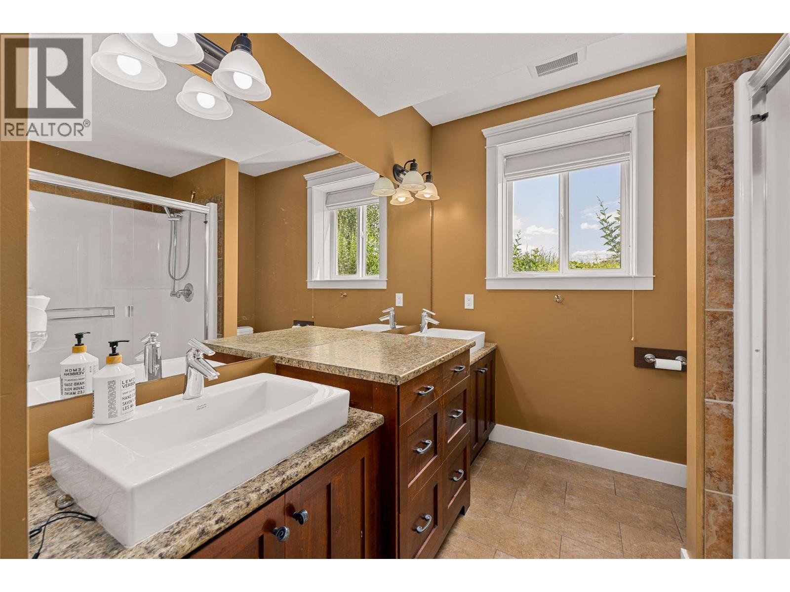 4284 Jaud Road, Kelowna, BC - Indoor Photo Showing Bathroom