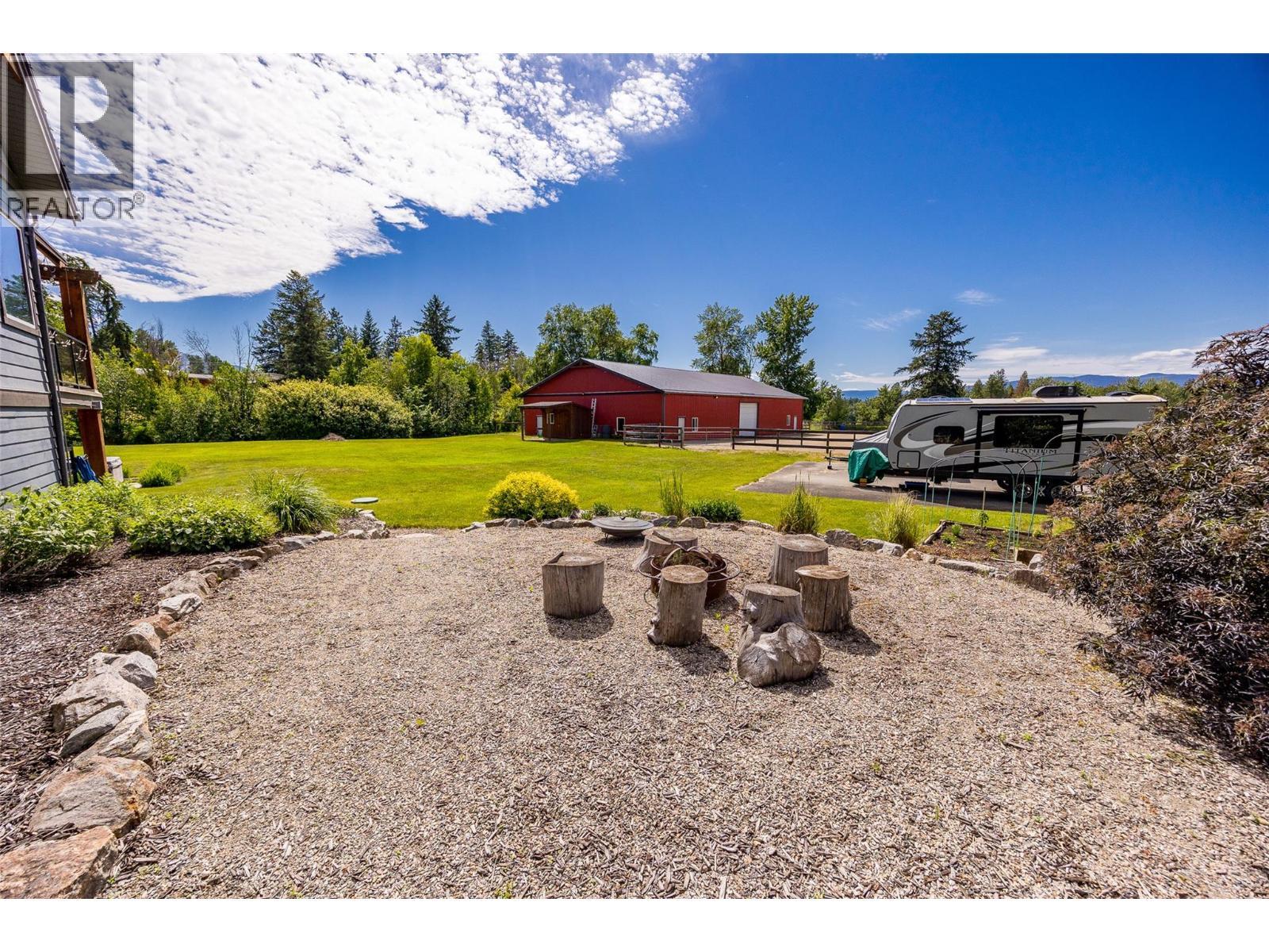 4284 Jaud Road, Kelowna, BC - Outdoor