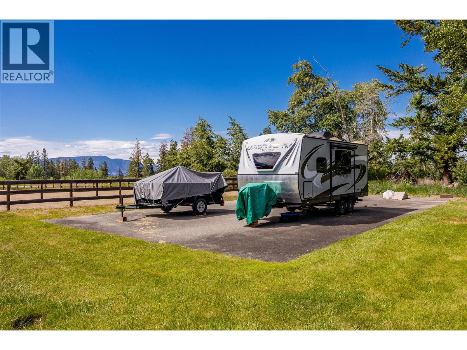 4284 Jaud Road, Kelowna, BC - Outdoor