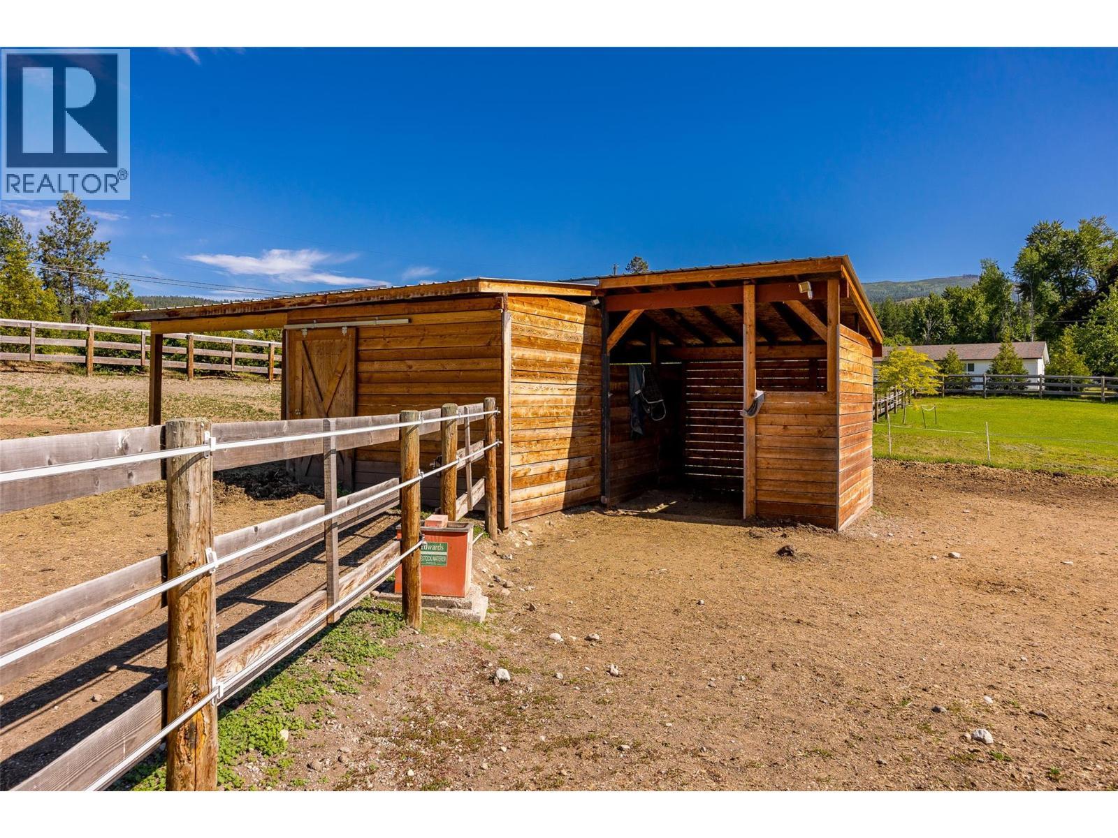 4284 Jaud Road, Kelowna, BC - Outdoor