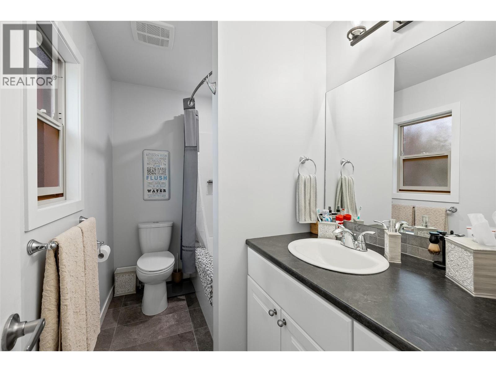 4284 Jaud Road, Kelowna, BC - Indoor Photo Showing Bathroom
