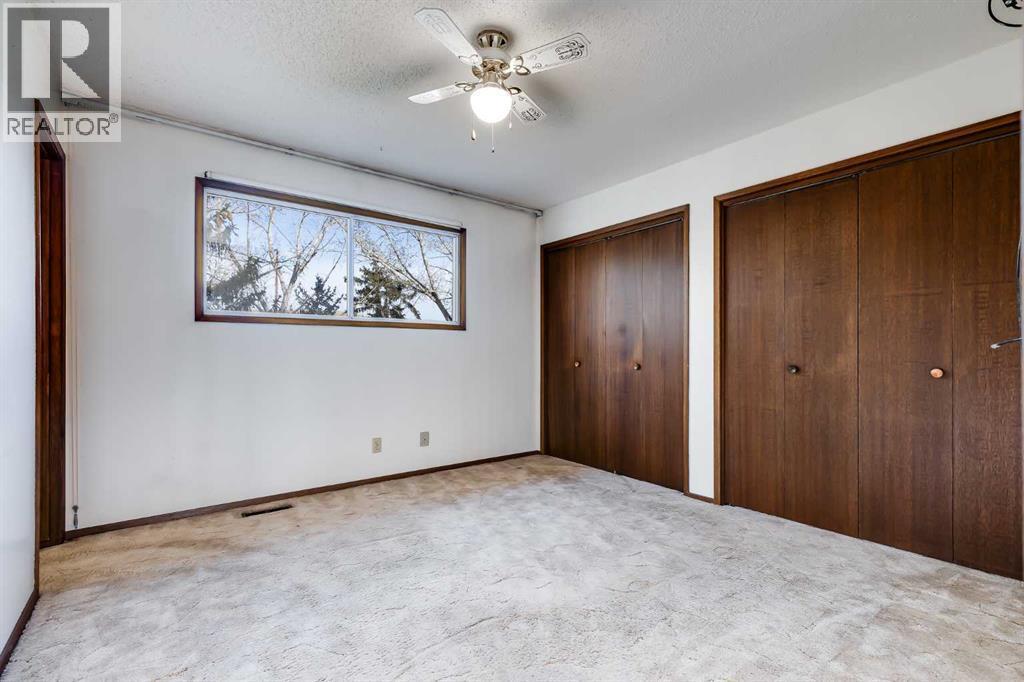 3387 Breton Close Nw, Calgary, AB - Indoor Photo Showing Other Room