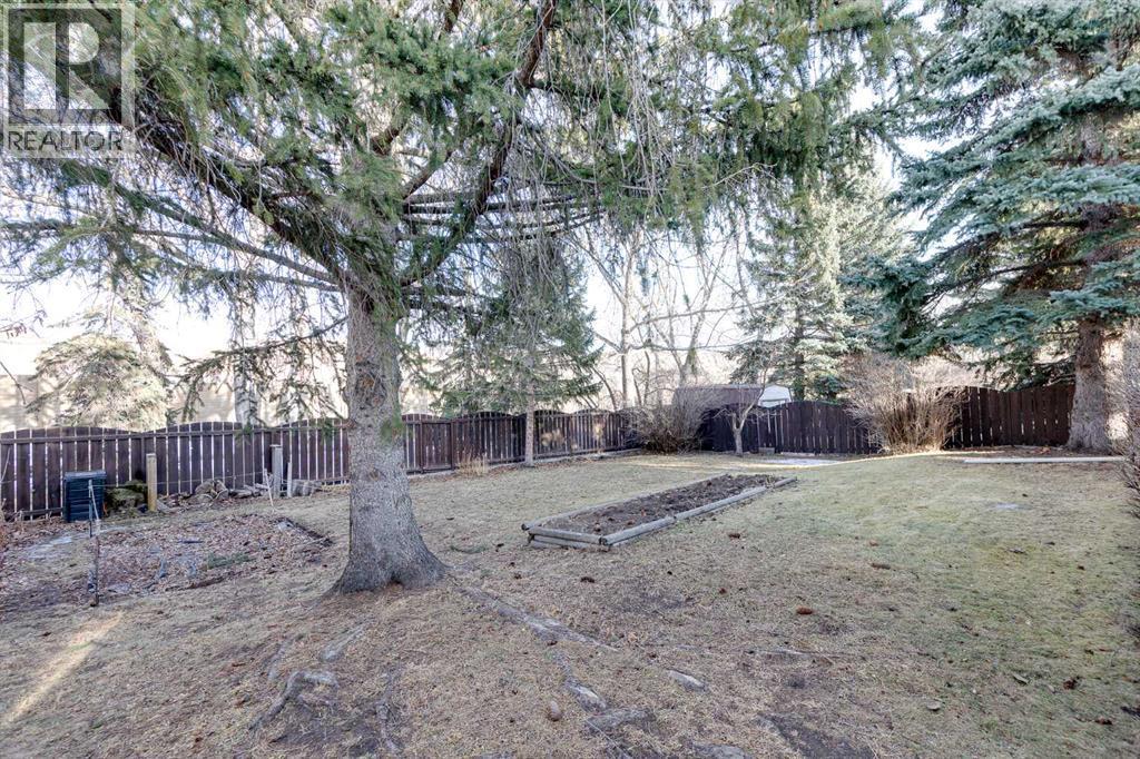 3387 Breton Close Nw, Calgary, AB - Outdoor