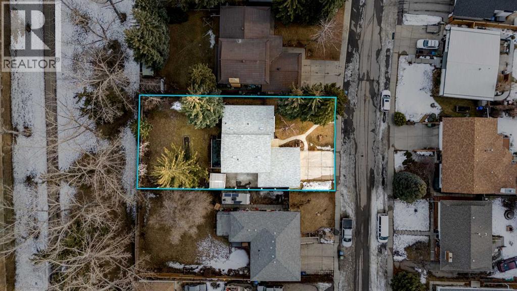 3387 Breton Close Nw, Calgary, AB - Outdoor