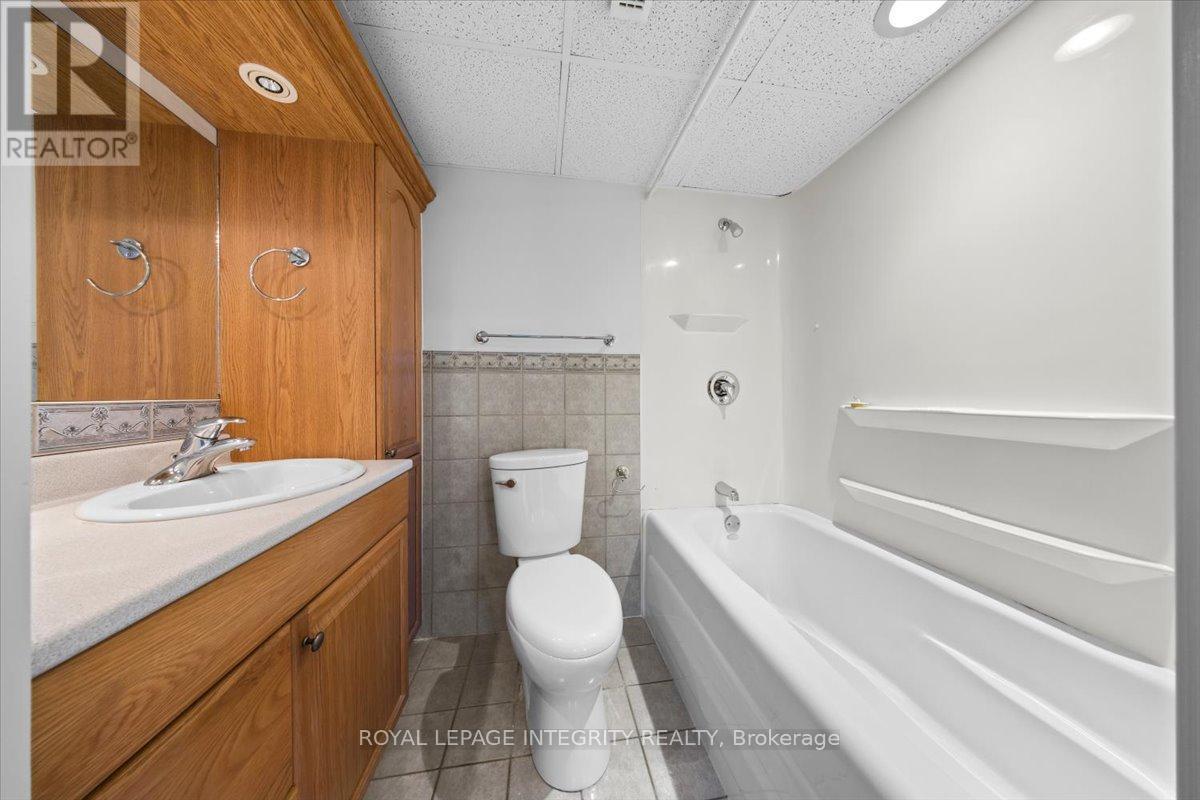 703 - 1190 Richmond Road, Ottawa, ON - Indoor Photo Showing Bathroom