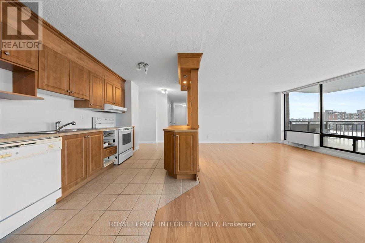 703 - 1190 Richmond Road, Ottawa, ON - Indoor Photo Showing Kitchen