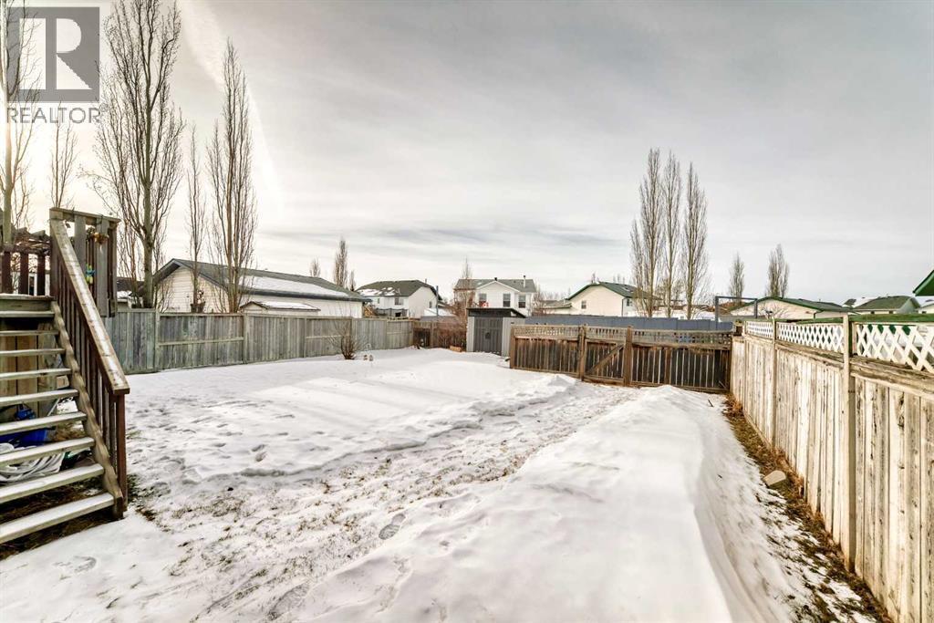10 Kerr Close, Red Deer, AB - Outdoor