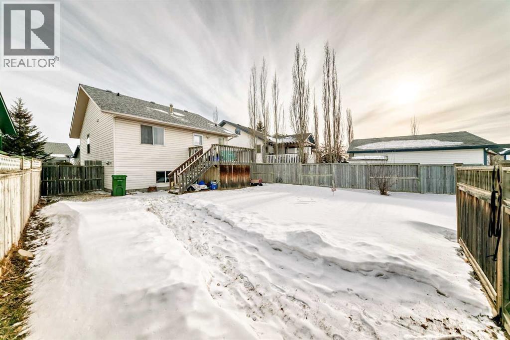 10 Kerr Close, Red Deer, AB - Outdoor
