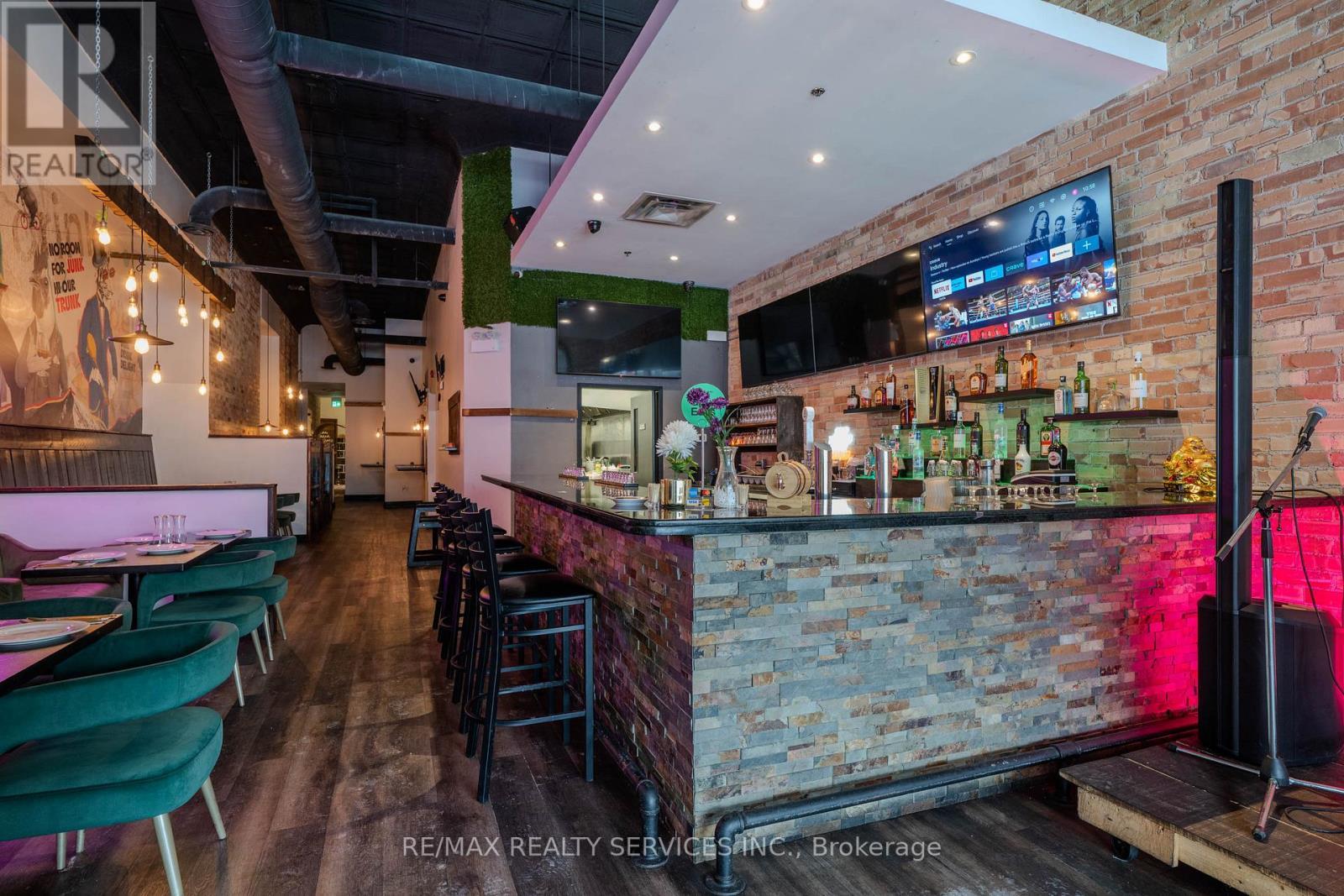 146 King Street W, Kitchener, ON