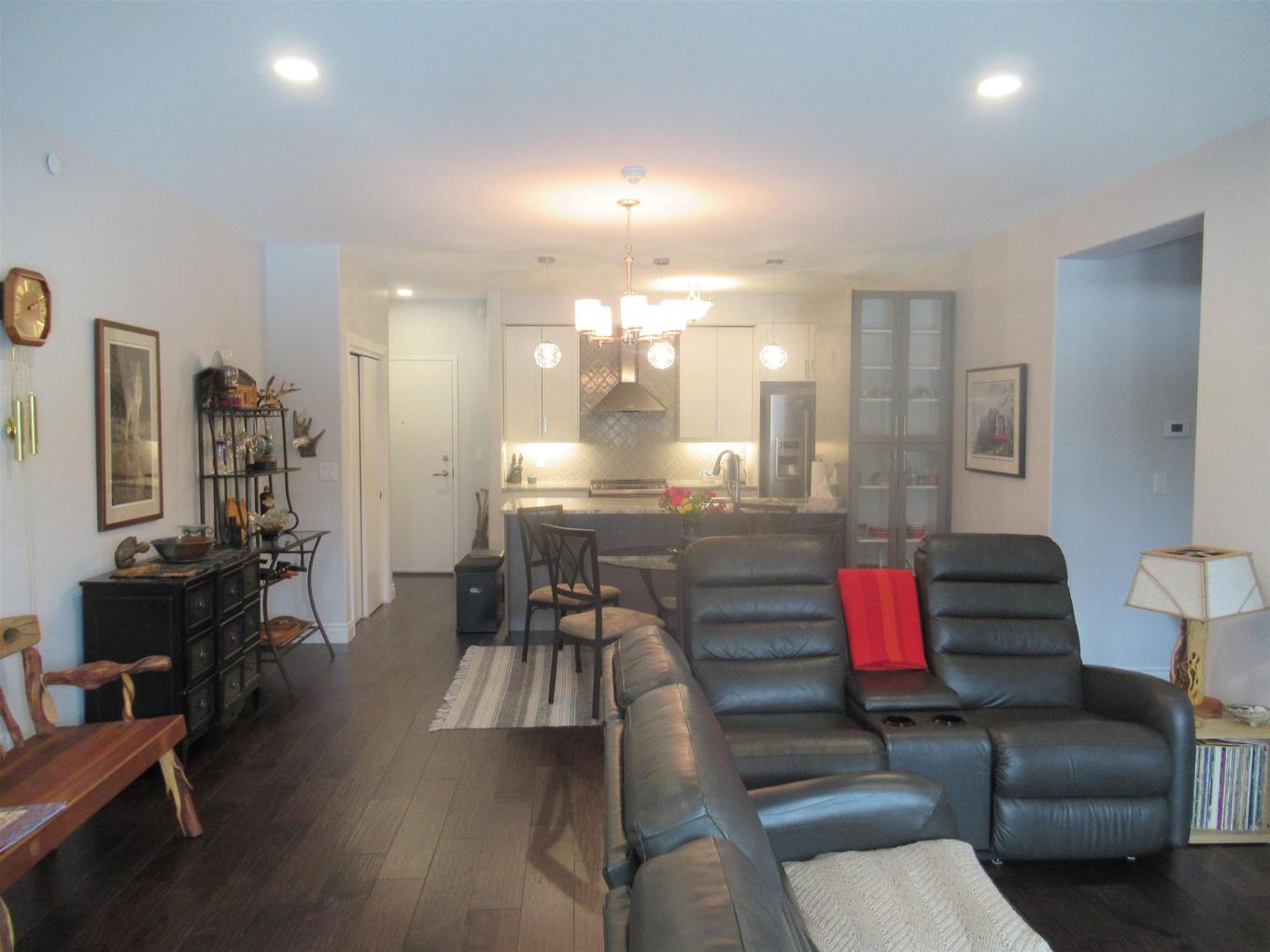 103 1230 Dawson Road, Thunder Bay, ON - Indoor Photo Showing Living Room