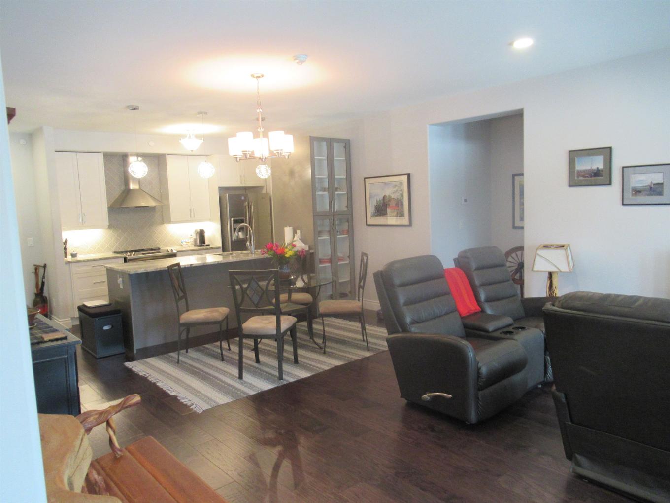 103 1230 Dawson Road, Thunder Bay, ON - Indoor Photo Showing Living Room