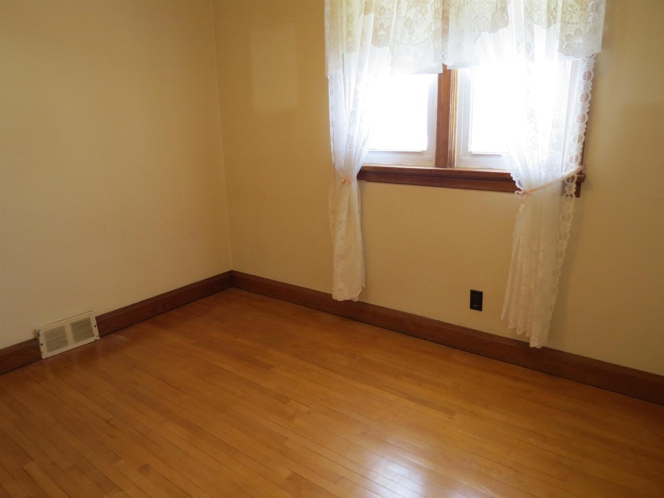 836 Simpson Street, Thunder Bay, ON - Indoor Photo Showing Other Room