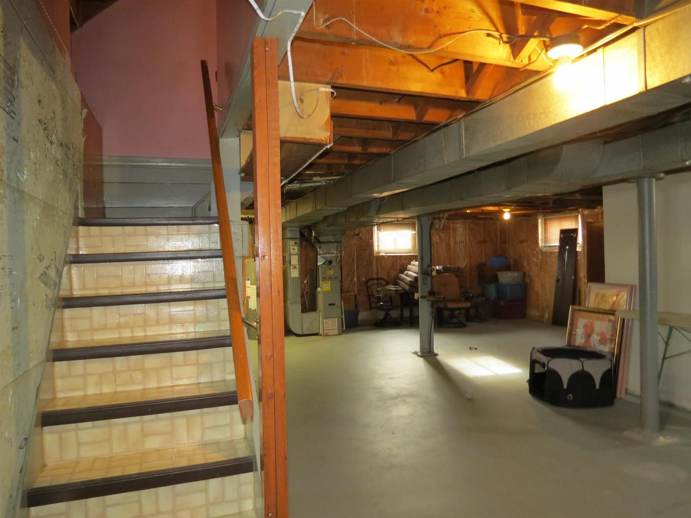 836 Simpson Street, Thunder Bay, ON - Indoor Photo Showing Basement