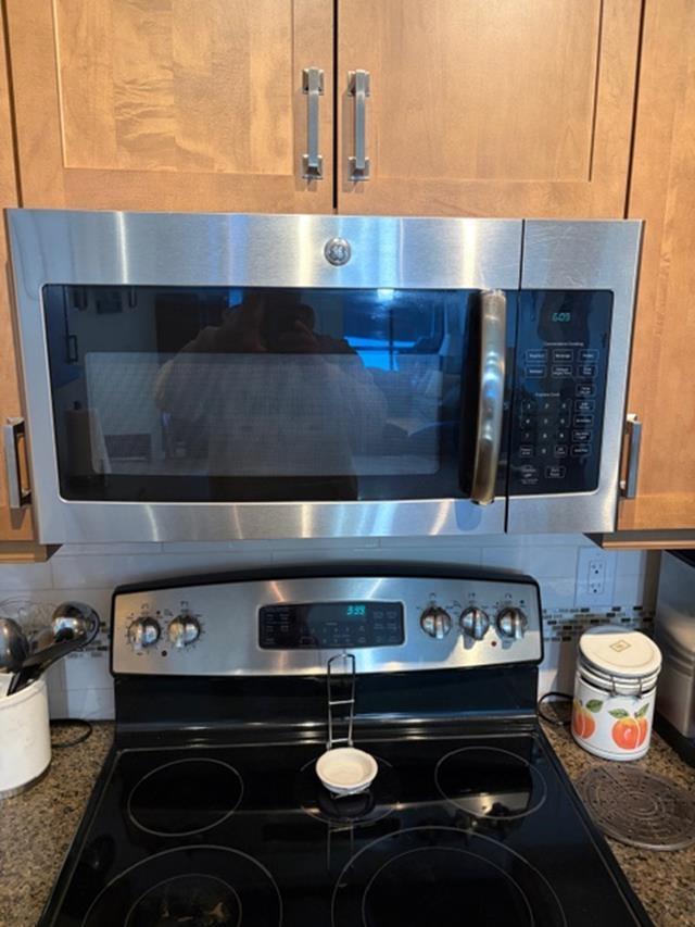 2103 2260 Sleeping Giant Parkway, Thunder Bay, ON - Indoor Photo Showing Kitchen