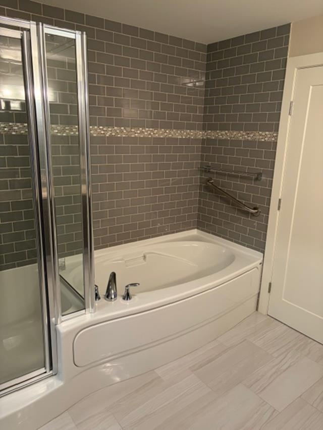 2103 2260 Sleeping Giant Parkway, Thunder Bay, ON - Indoor Photo Showing Bathroom