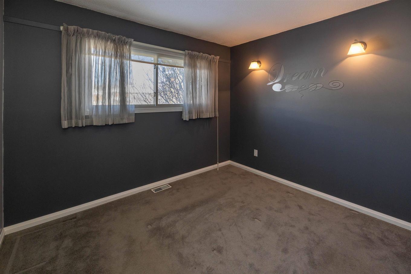 239 Dublin Avenue, Thunder Bay, ON - Indoor Photo Showing Other Room