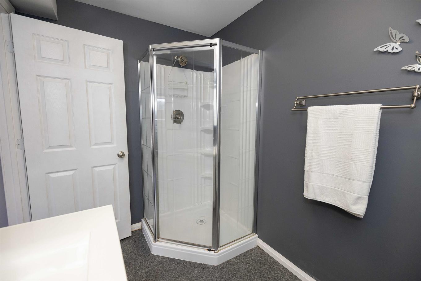 239 Dublin Avenue, Thunder Bay, ON - Indoor Photo Showing Bathroom