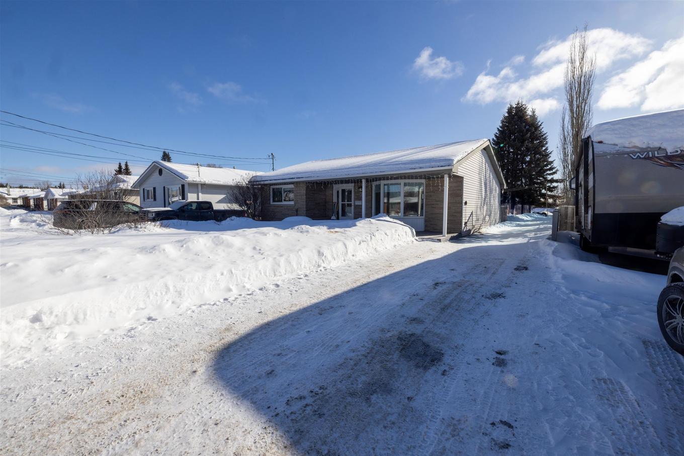 239 Dublin Avenue, Thunder Bay, ON - Outdoor