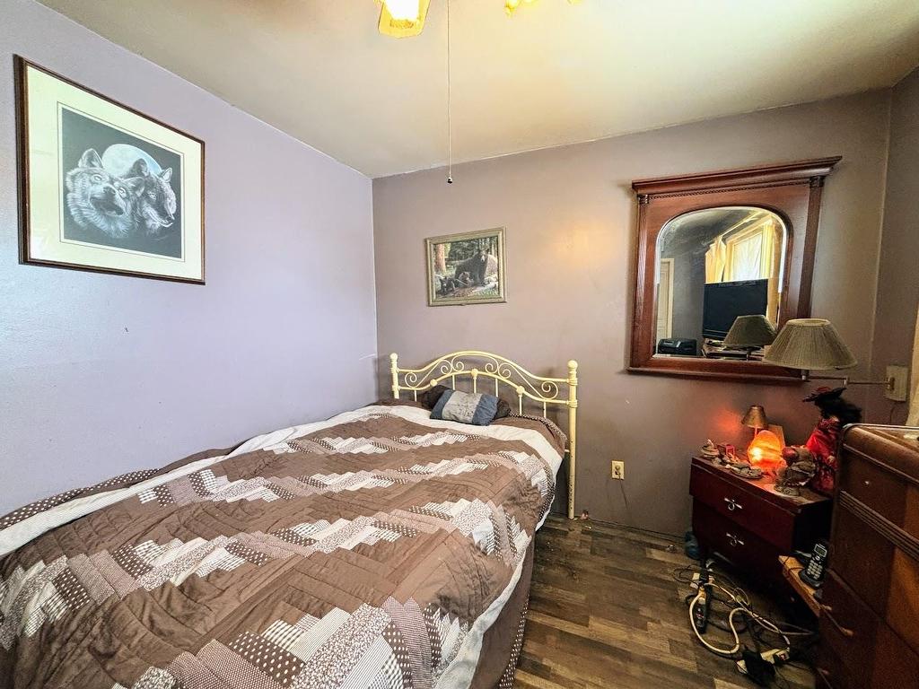 7 Mona Drive, Manitouwadge, ON - Indoor Photo Showing Bedroom