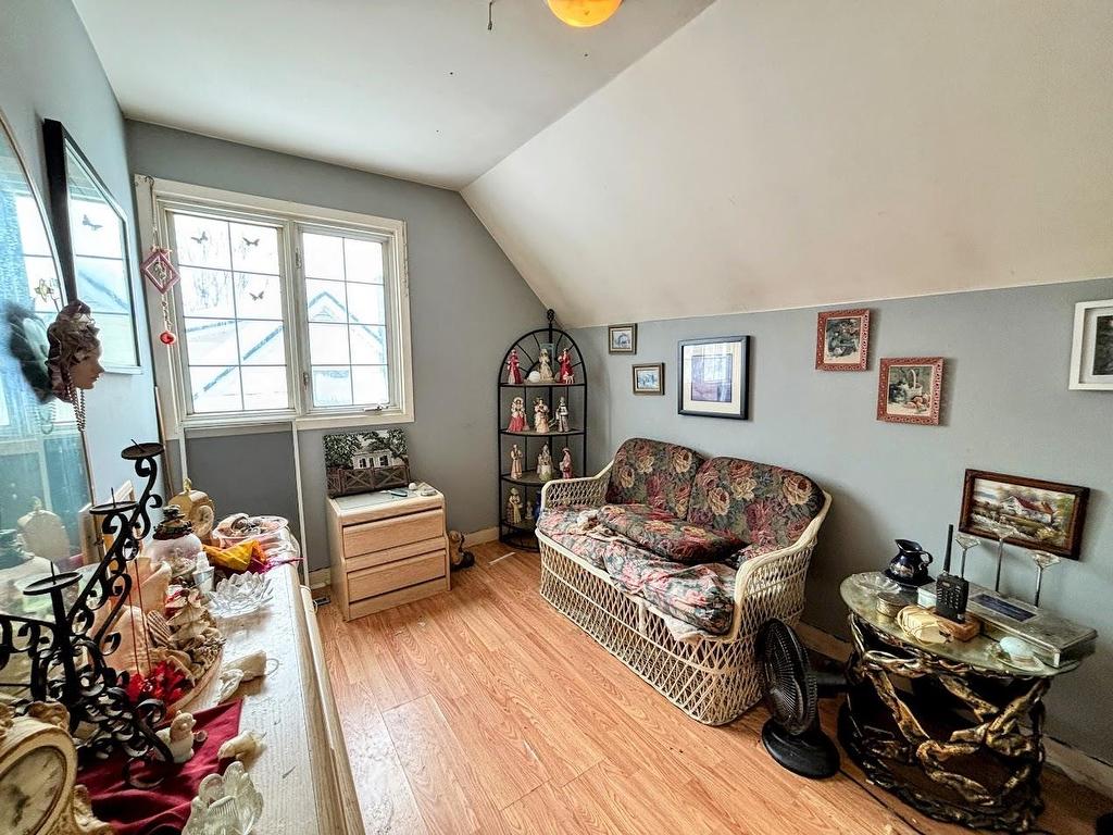 7 Mona Drive, Manitouwadge, ON - Indoor