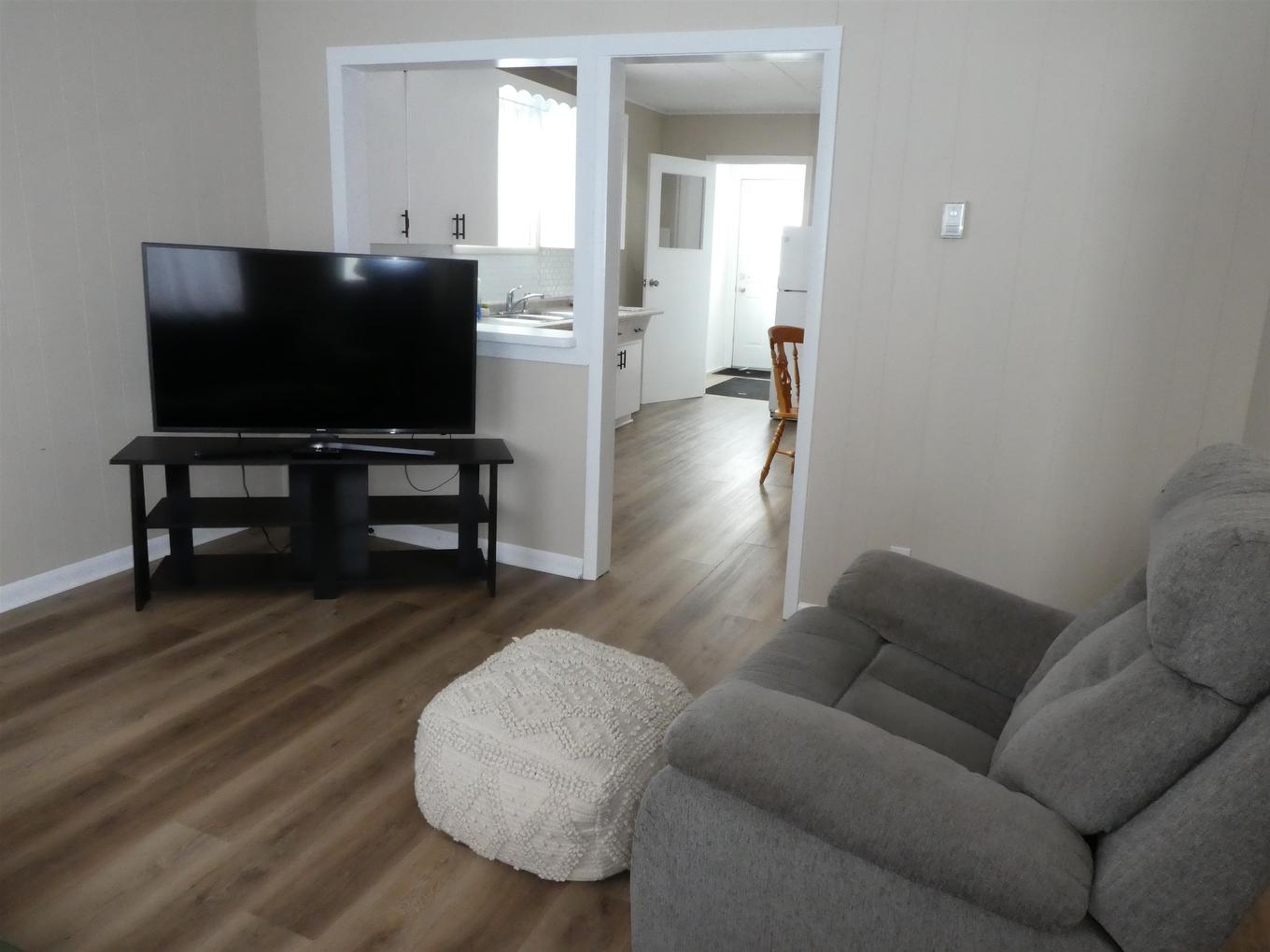 914 First St E, Geraldton, ON - Indoor Photo Showing Living Room