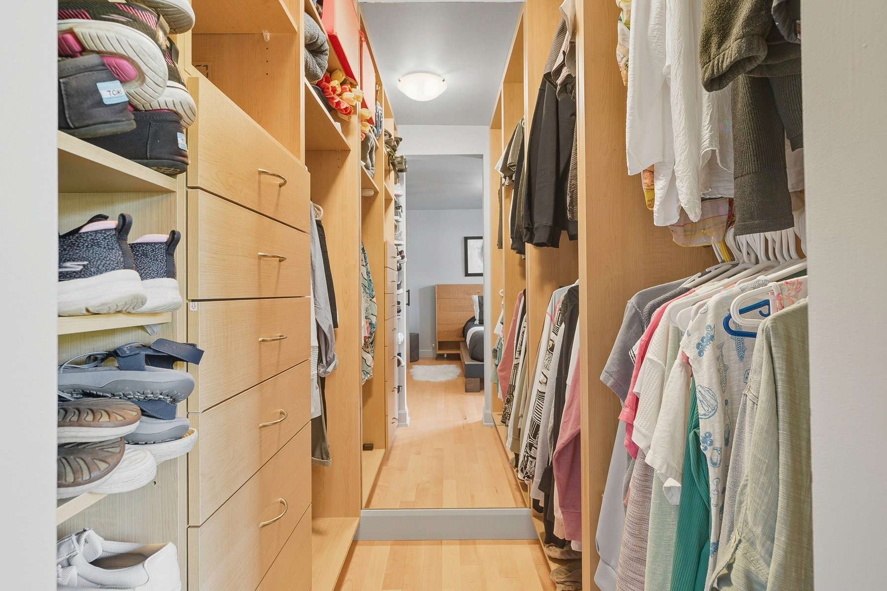 Penderie (Walk-in) - 133 Rue Des Monts, Saint-Sauveur, QC - Indoor With Storage