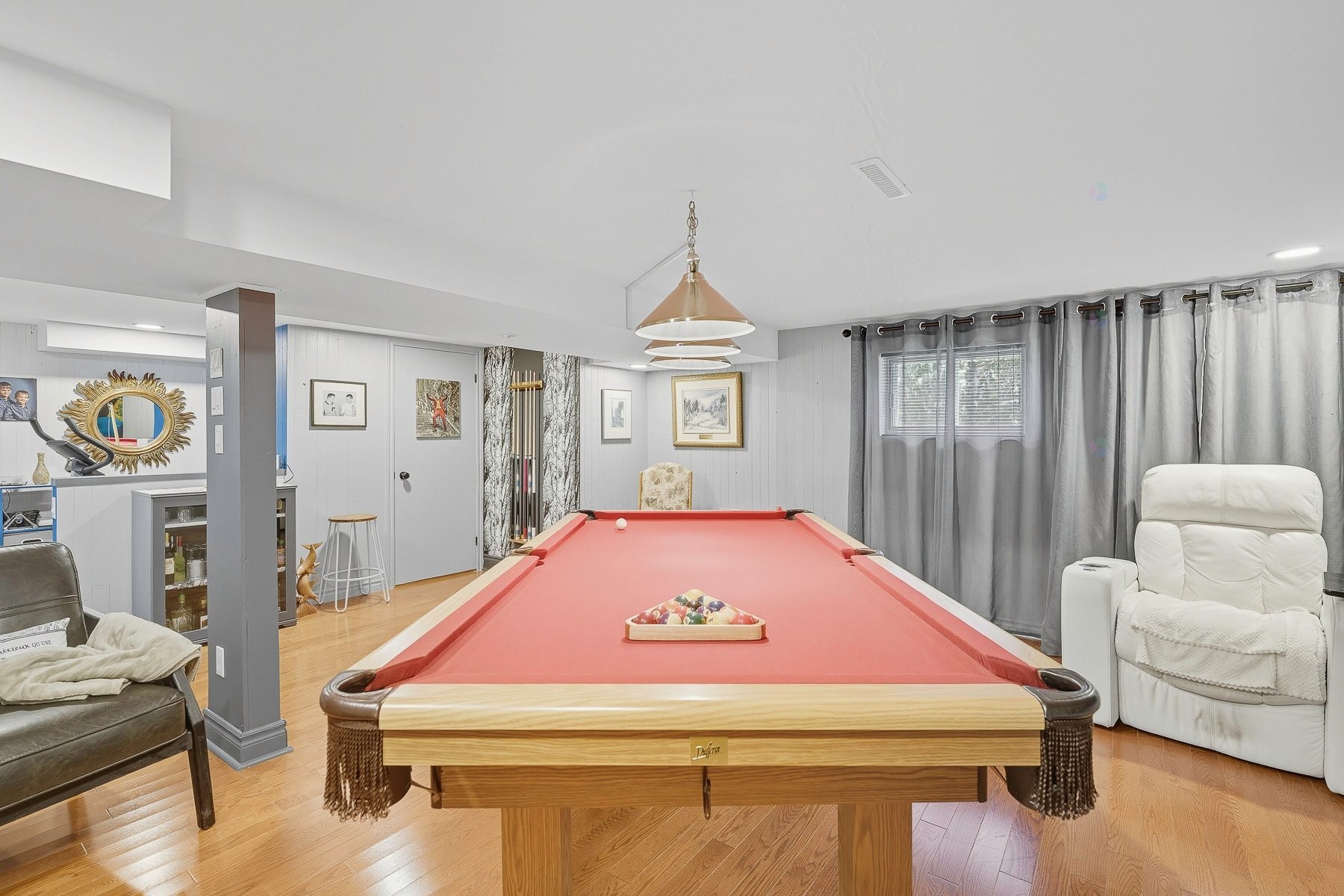 Salle familiale - 133 Rue Des Monts, Saint-Sauveur, QC - Indoor Photo Showing Other Room