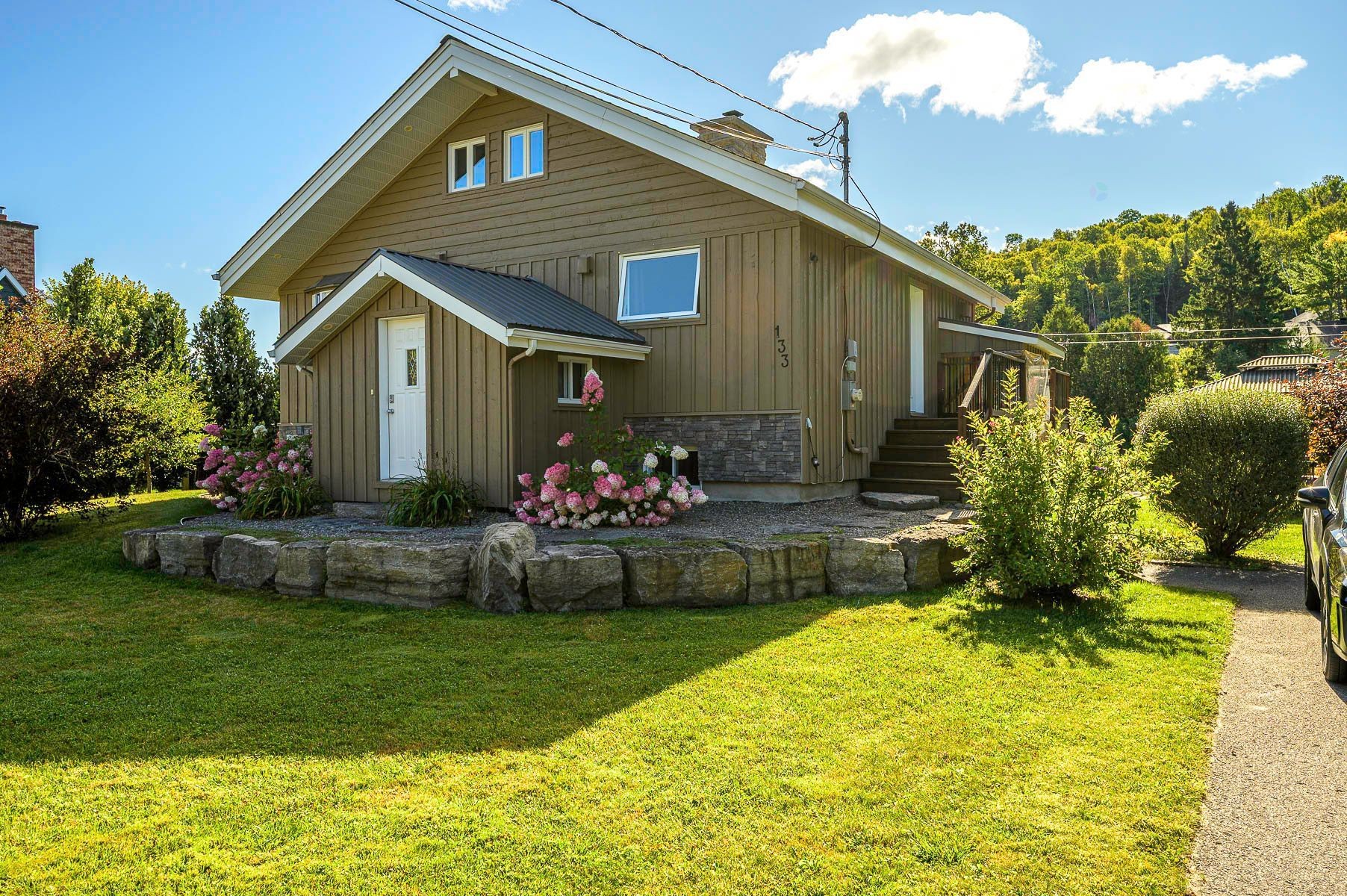 Façade - 133 Rue Des Monts, Saint-Sauveur, QC - Outdoor