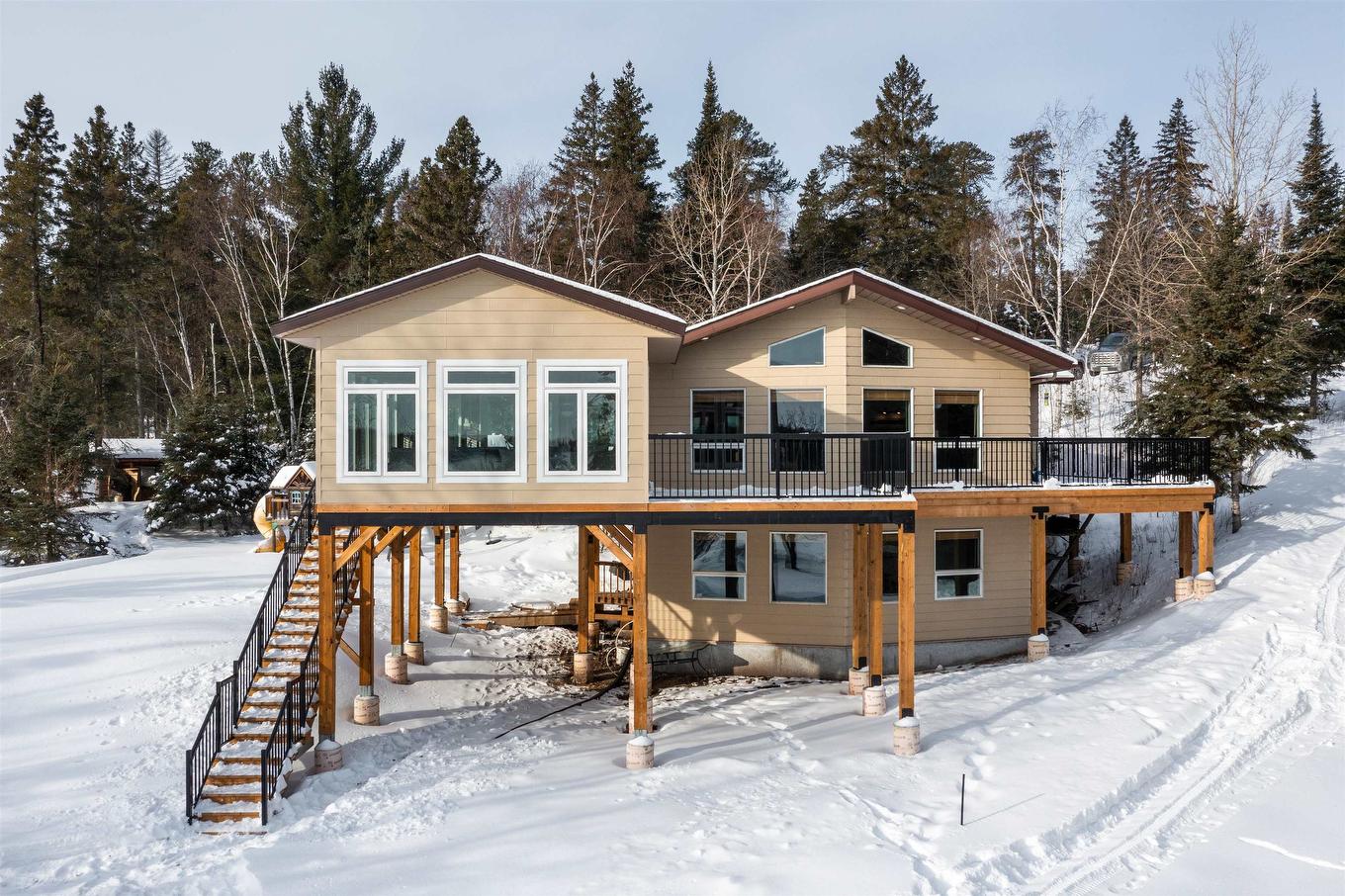 220D Phantom Drive, Kenora, ON - Outdoor With Deck Patio Veranda