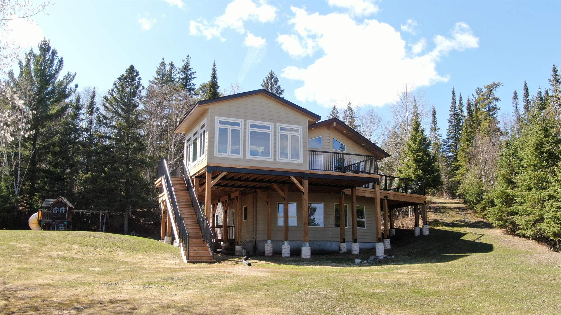 220D Phantom Drive, Kenora, ON - Indoor Photo Showing Other Room