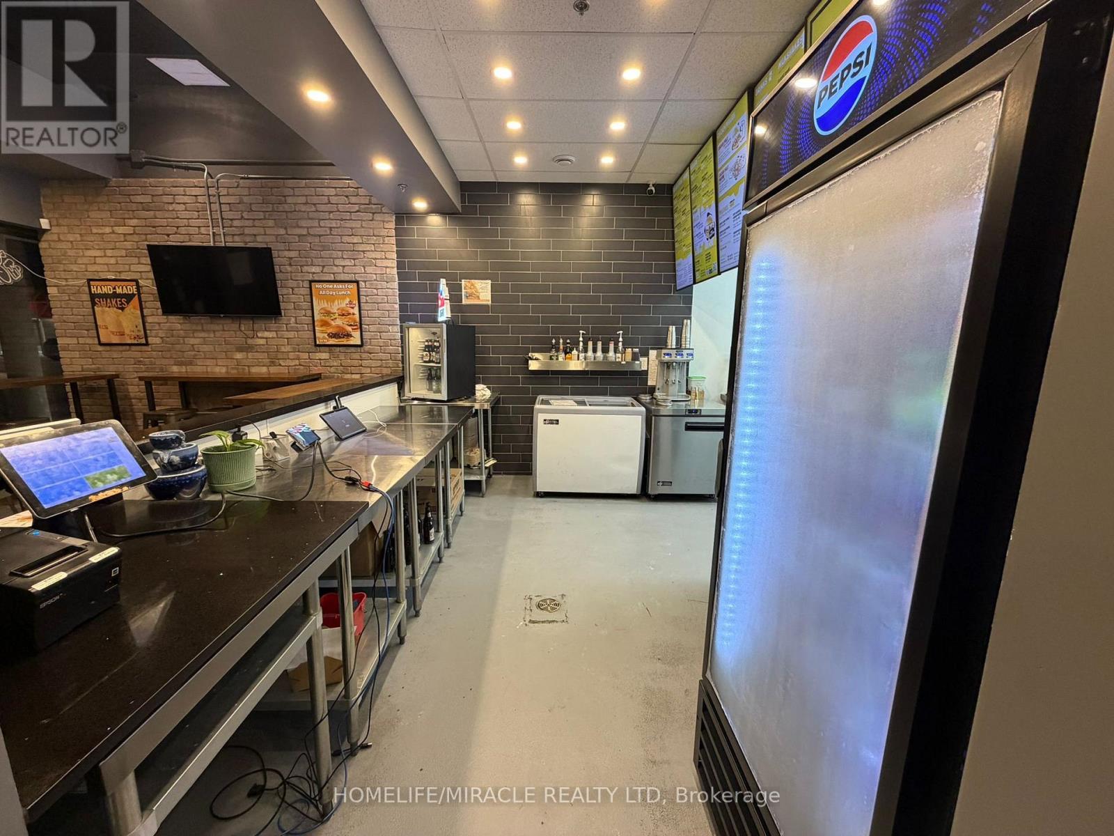 12 - 218 Silvercreek Parkway N, Guelph, ON