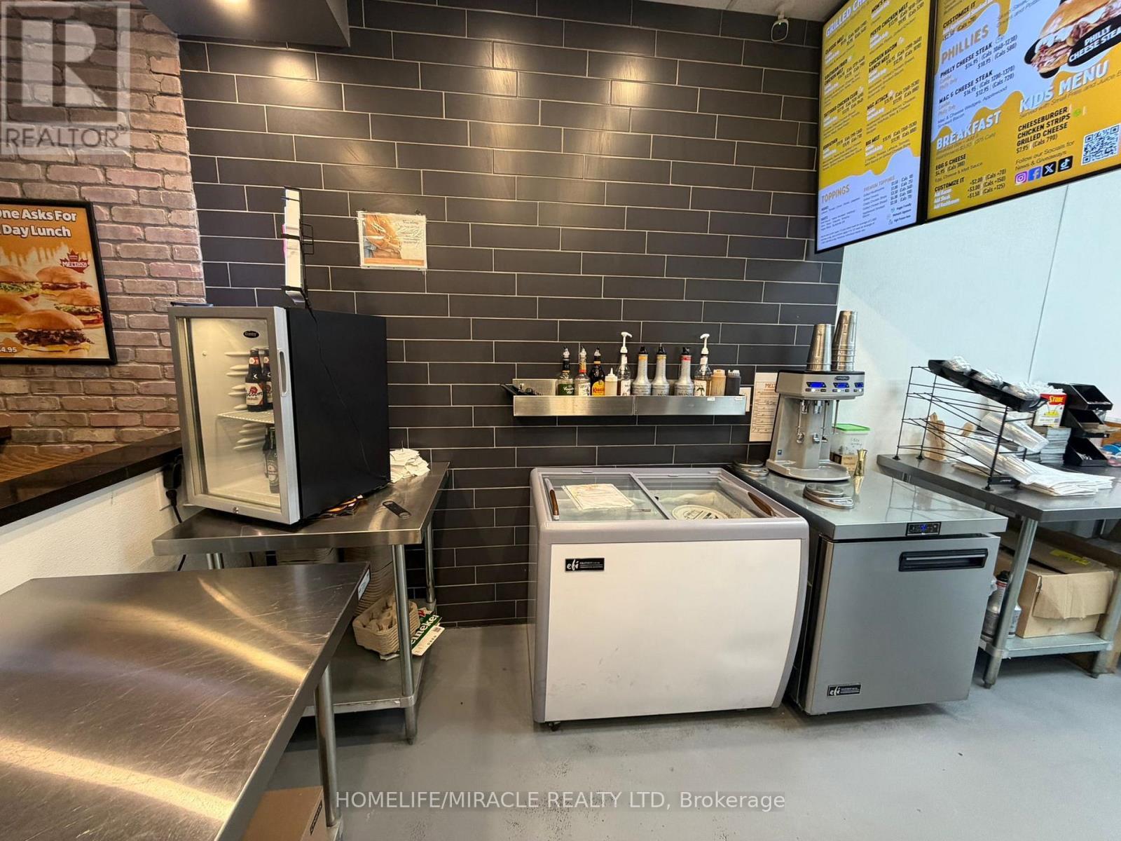 12 - 218 Silvercreek Parkway N, Guelph, ON